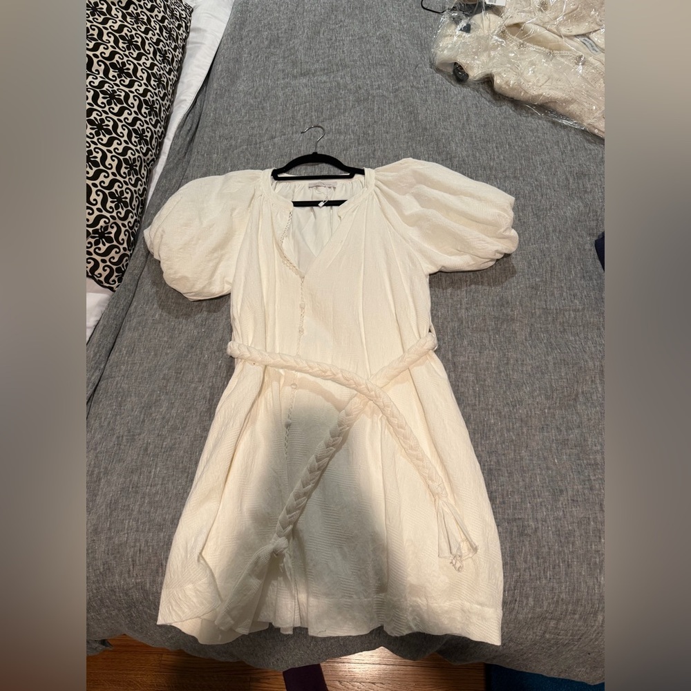 Elegant White Mini Dress